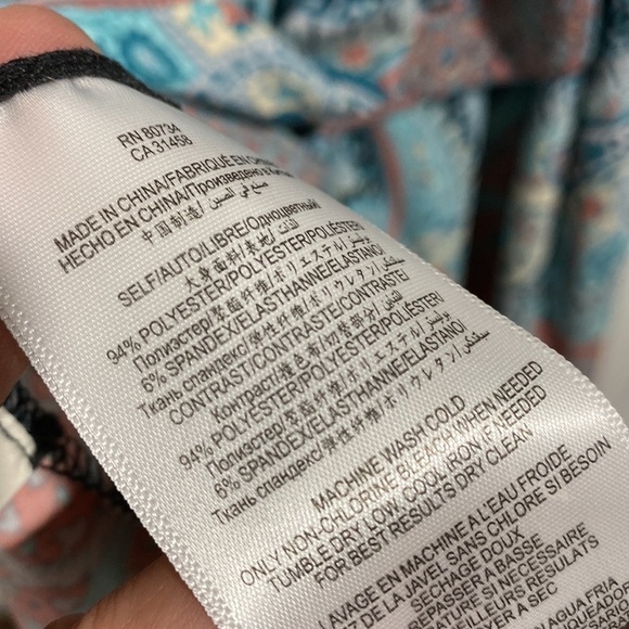 BCBGmaxazria wrap dress paisley print Adele style 3/4 sleeve gently worn - Picture 7 of 8